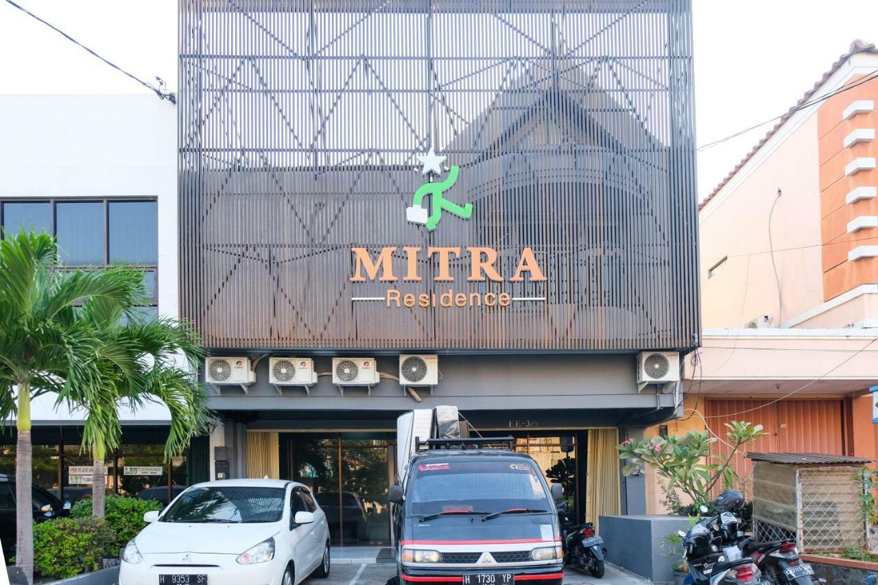 Hotel RedDoorz near Ahmad Yani Airport 3 Semarang Zewnętrze zdjęcie