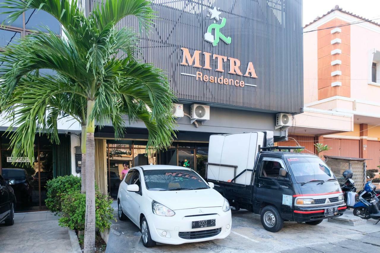 Hotel RedDoorz near Ahmad Yani Airport 3 Semarang Zewnętrze zdjęcie